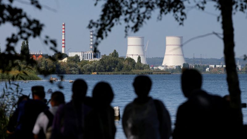 Exministro de Ucrania detenido en fuga por robo de 100 millones