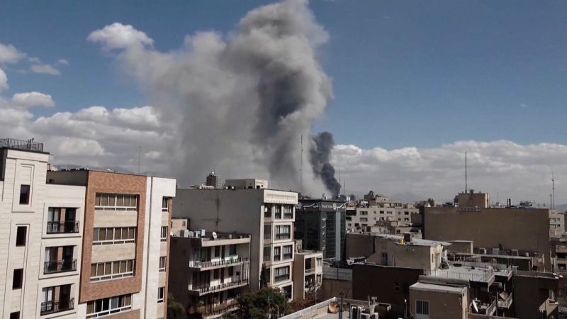 Irán lanza misiles de venganza tras muerte de su líder máximo