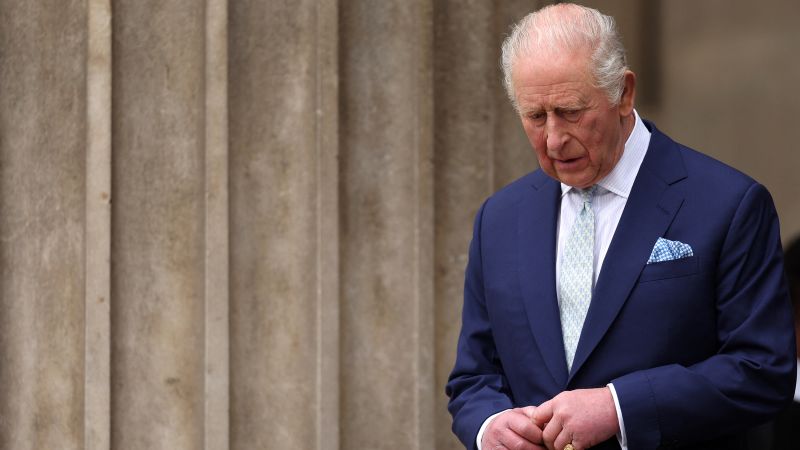 Rey Carlos III aterriza en EEUU para apaciguar a Trump