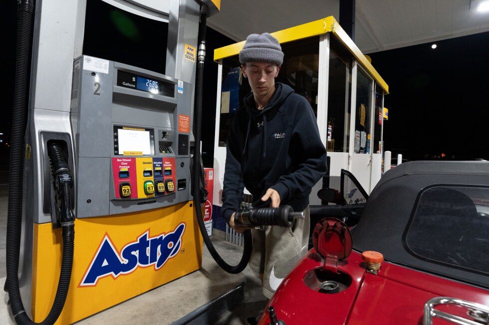 Gasolina por las nubes: sube un 50% por la guerra con Irán