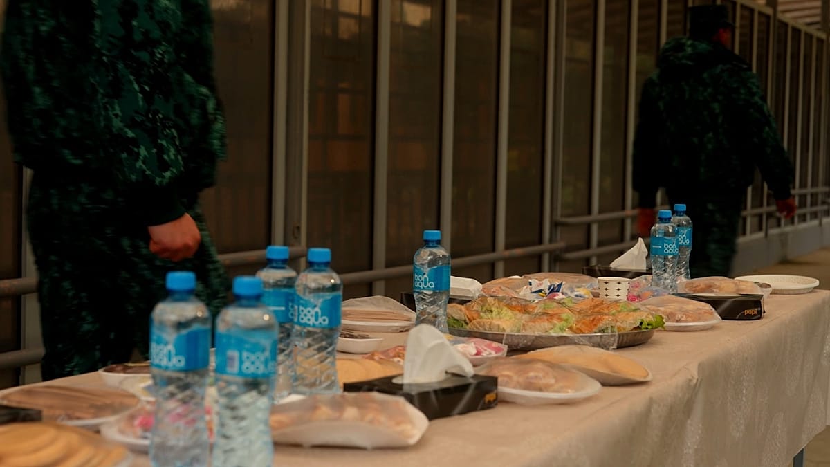 Éxodo masivo: Irán en caos, Azerbaiyán abre sus brazos en la frontera