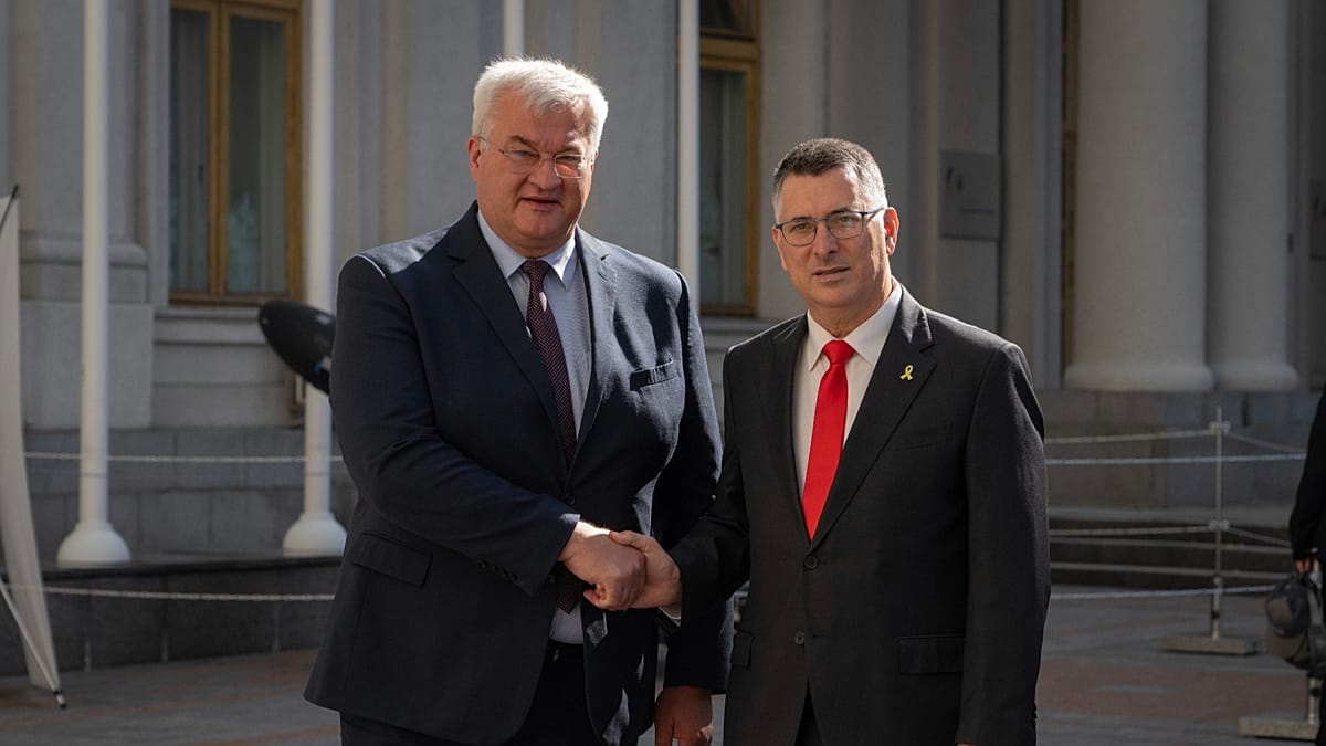 Ucrania pide a Israel detener barco con grano robado por Rusia