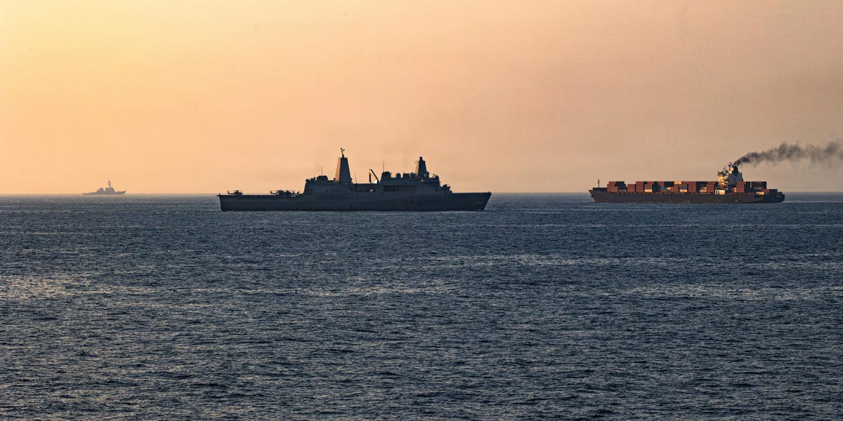 Petróleo se dispara un 30% por la guerra con Irán: tu bolsillo lo nota