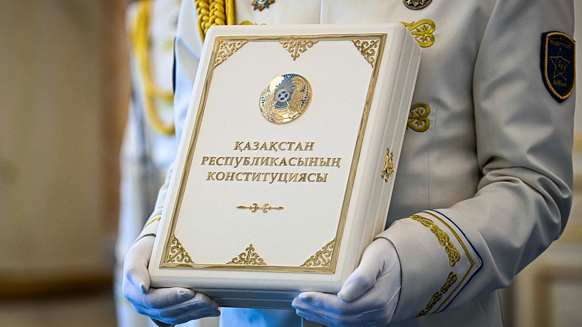 Kazajistán da un vuelco histórico con su nueva constitución