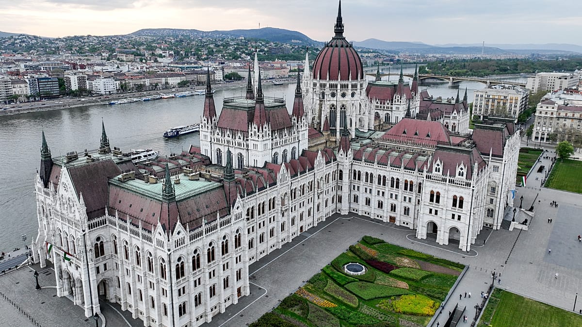 Hungría al rescate: 34.000 millones de euros de la UE en juego con nuevo líder