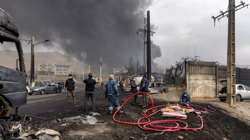 EEUU destruye barcos iraníes en Ormuz: el petróleo se dispara