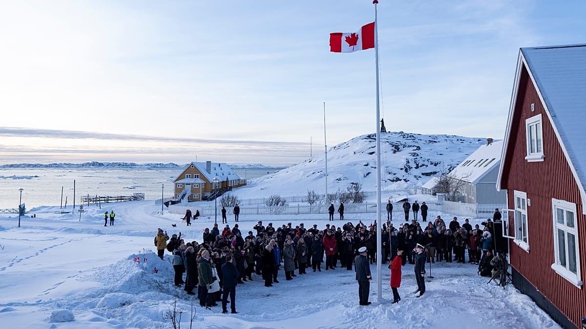 Canadá desafía a Trump con bandera en Groenlandia