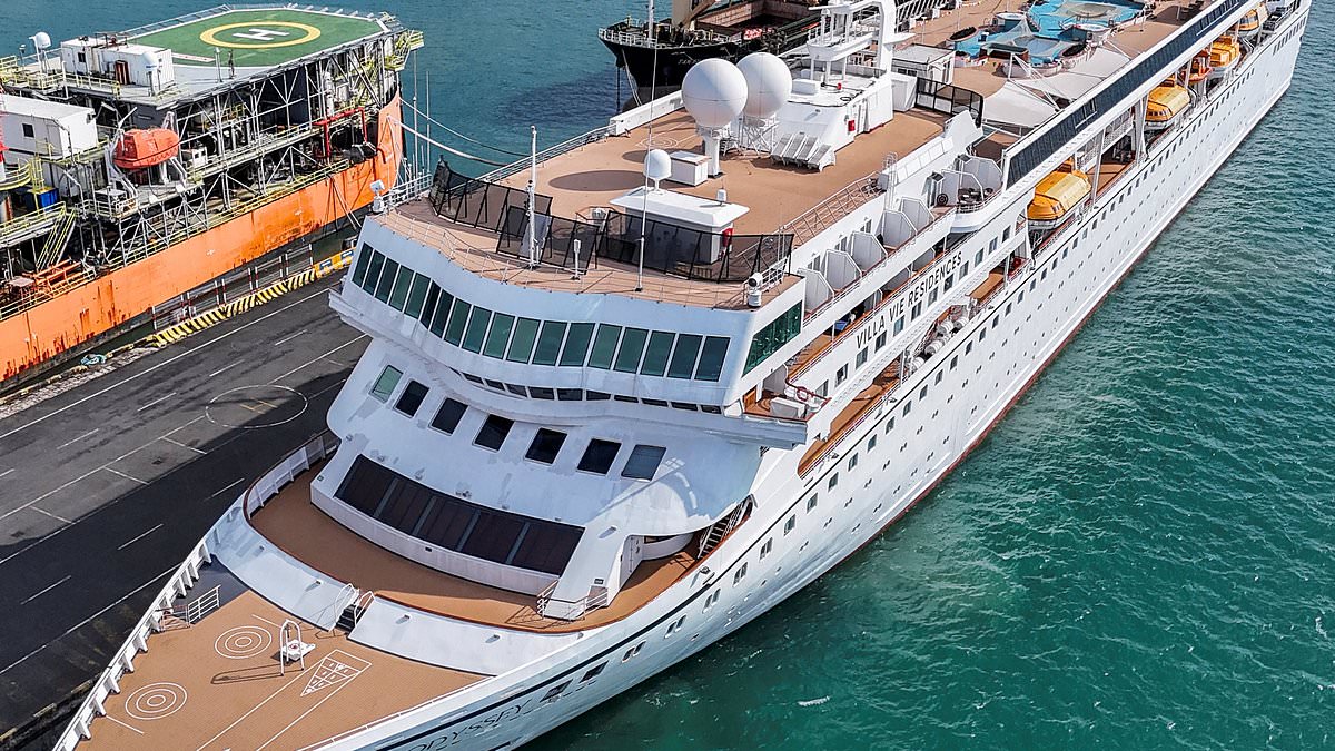 El 'crucero infinito' que dejó a 200 personas tiradas en Camboya