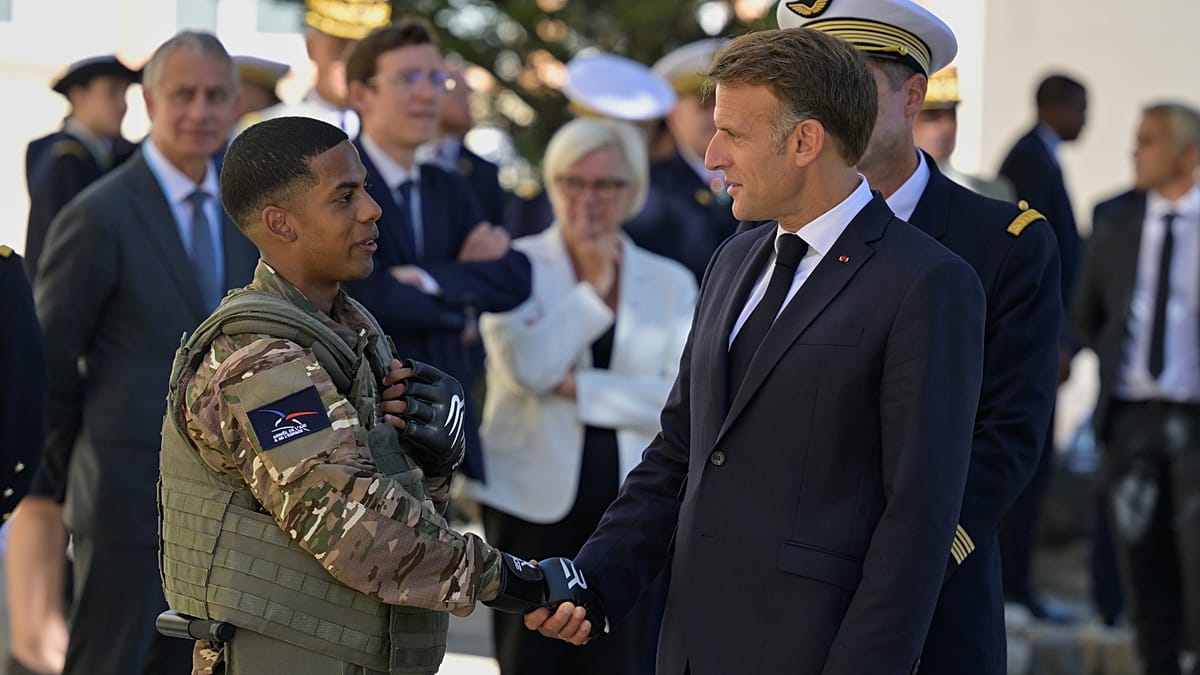 El bulo de Macron: ¿quiere una guerra con Rusia para no dejar el poder?