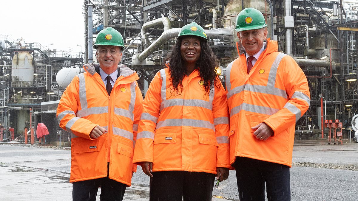 El petróleo que enfrenta a los ministros británicos por culpa de un presupuesto