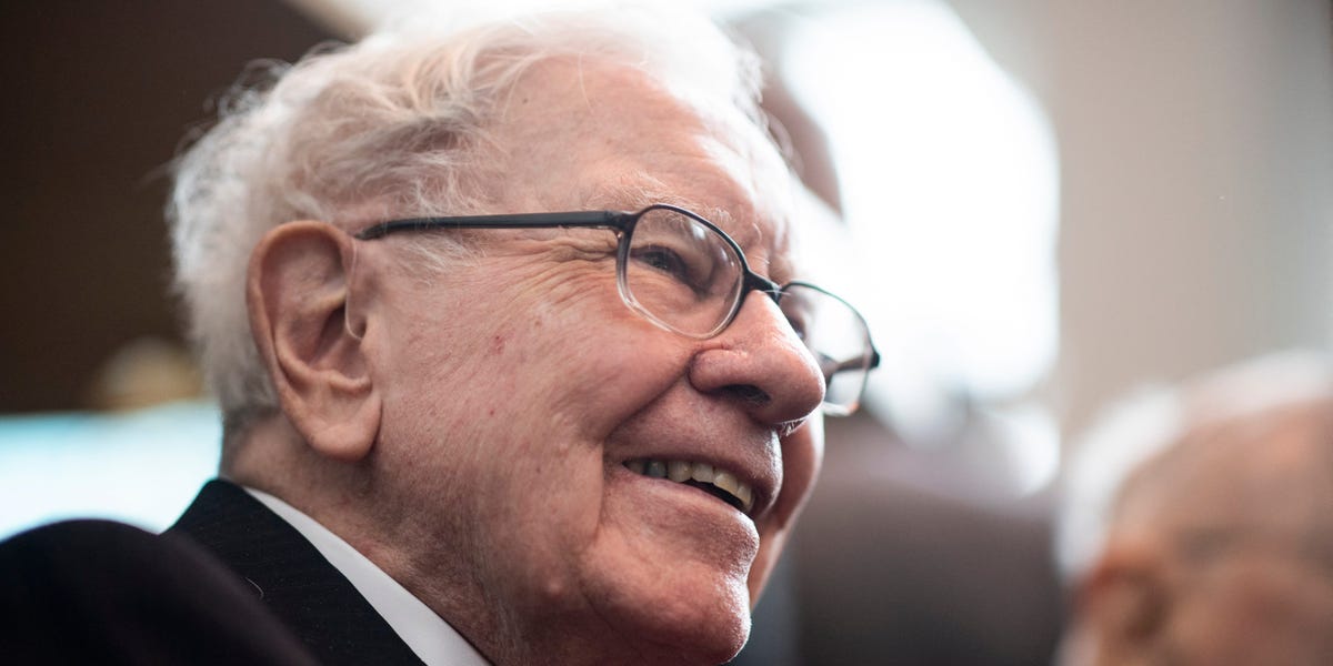 Buffett guarda 373.000 millones: ¿se avecina un crash bursátil?