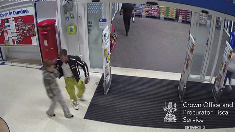 Condena histórica: marido a la cárcel por suicidio de su mujer tras abusos en Escocia