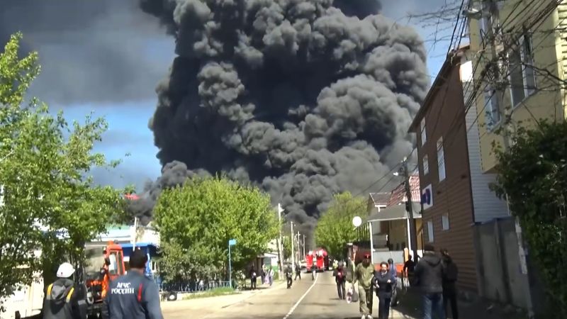 Tuapse: aceite cayendo del cielo por ataques ucranianos